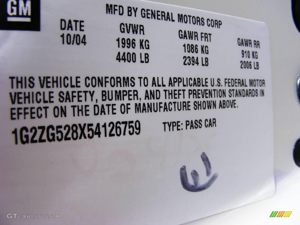 2005 G6 Sedan - Ivory White / Ebony photo #29