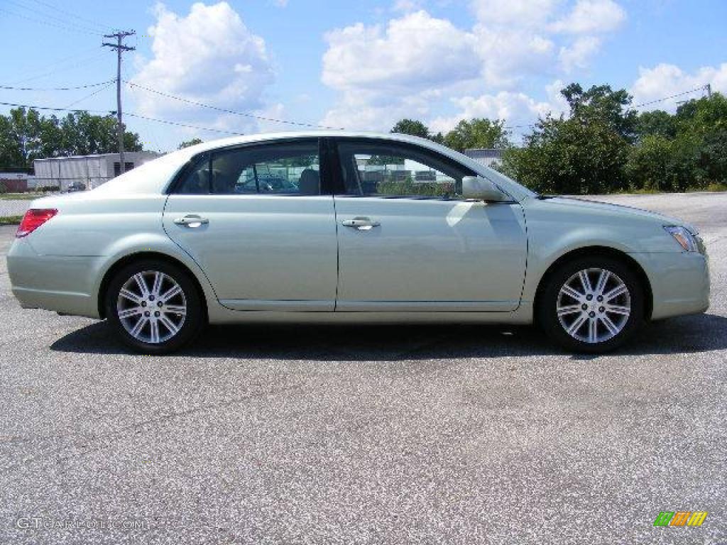 2007 Avalon Limited - Silver Pine Pearl / Ivory photo #2