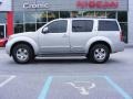 Silver Lightning Metallic - Pathfinder SE Photo No. 1