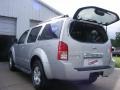 Silver Lightning Metallic - Pathfinder SE Photo No. 16