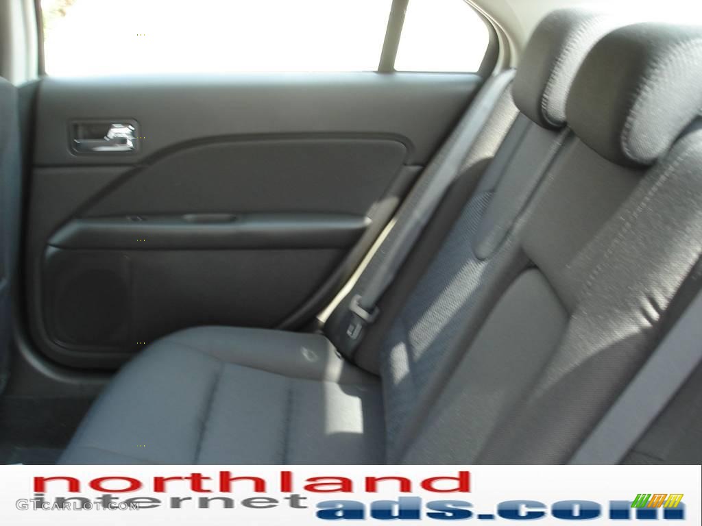 2010 Fusion SE - Brilliant Silver Metallic / Charcoal Black photo #15