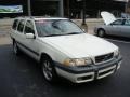 White - V70 XC SE AWD Photo No. 6