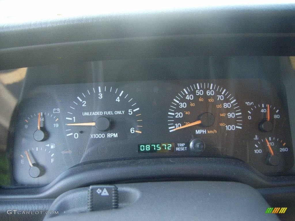 1999 Cherokee Sport 4x4 - Deep Amethyst Pearl / Agate photo #12