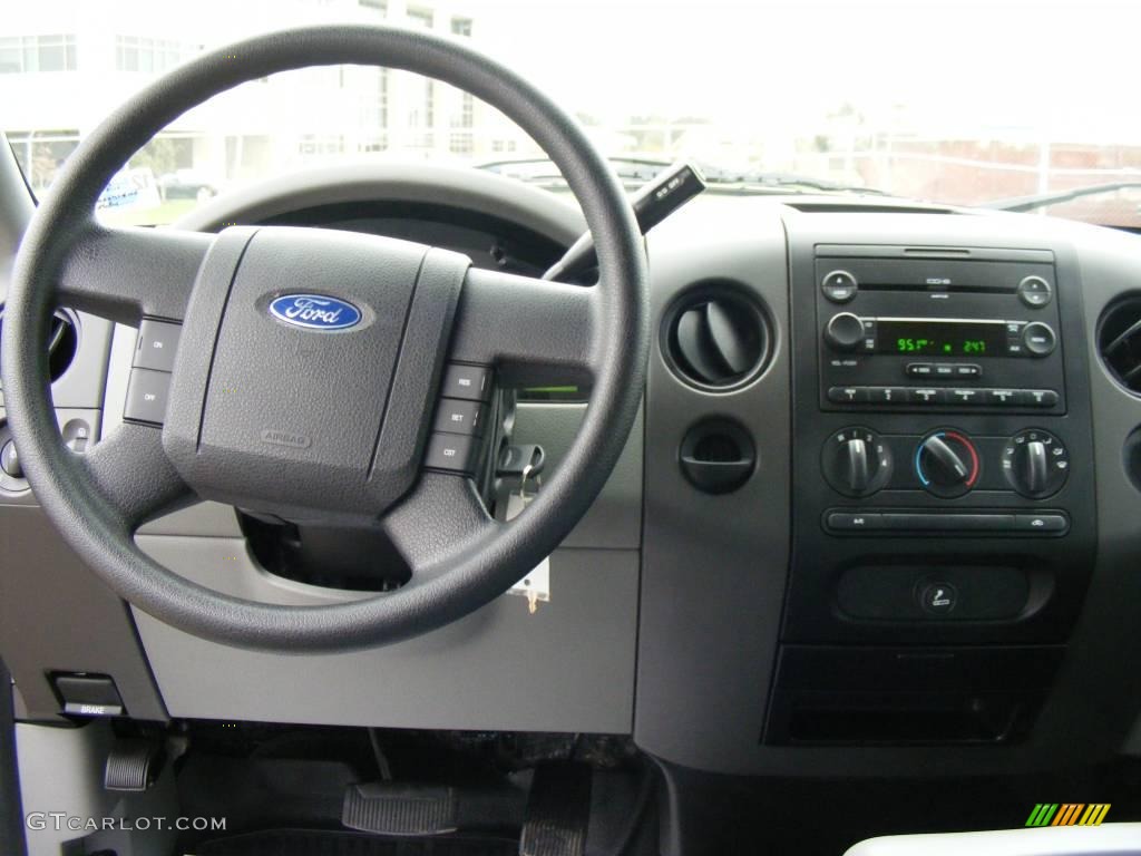 2006 F150 STX SuperCab - Dark Stone Metallic / Medium Flint photo #27