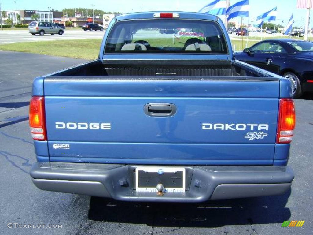 2003 Dakota SXT Quad Cab - Atlantic Blue Pearlcoat / Taupe photo #4