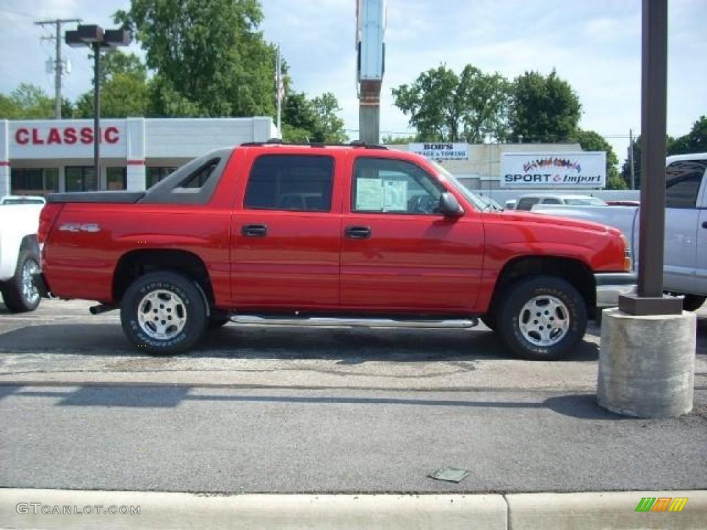 2006 Avalanche LS 4x4 - Victory Red / Gray/Dark Charcoal photo #2