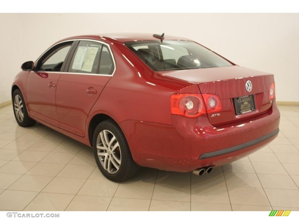 2006 Jetta 2.5 Sedan - Spice Red Metallic / Anthracite Black photo #5