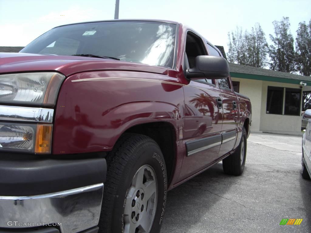 2005 Silverado 1500 LS Crew Cab - Sport Red Metallic / Medium Gray photo #1