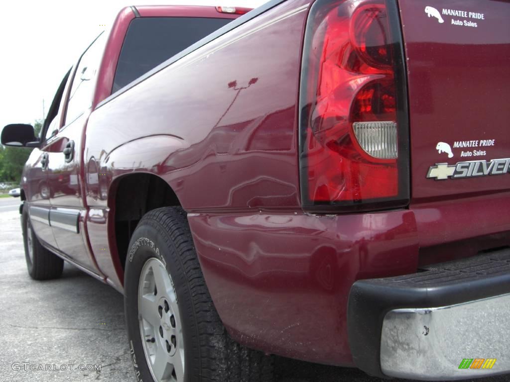 2005 Silverado 1500 LS Crew Cab - Sport Red Metallic / Medium Gray photo #8