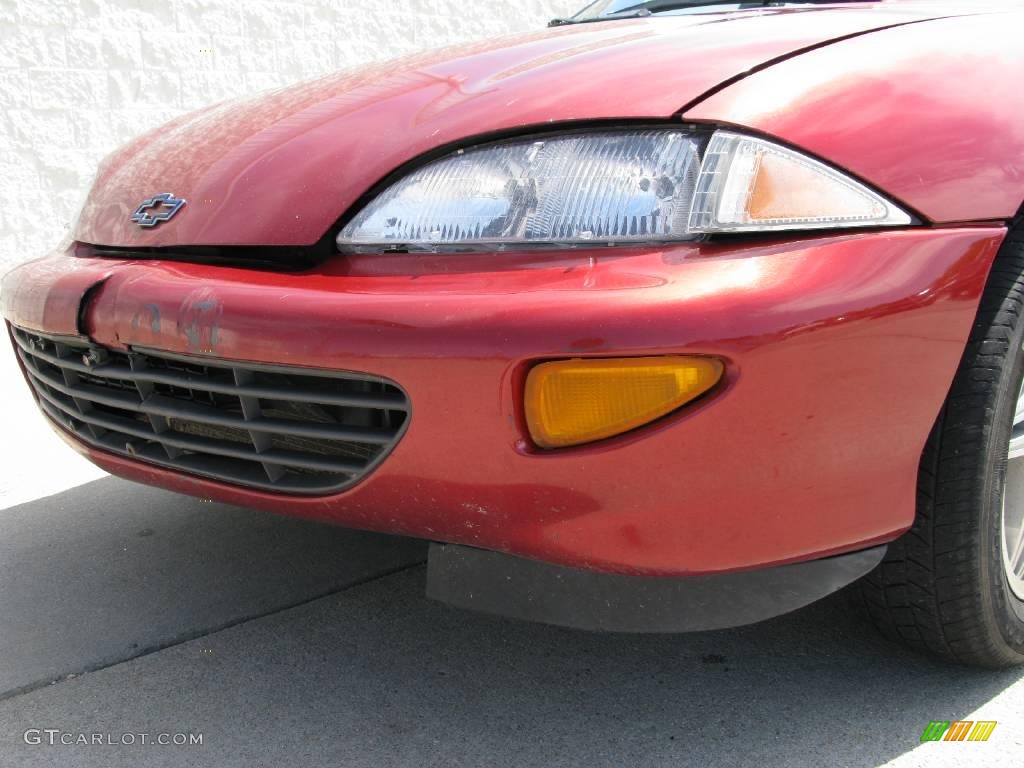 1997 Cavalier LS Sedan - Cayenne Red Metallic / Graphite photo #8