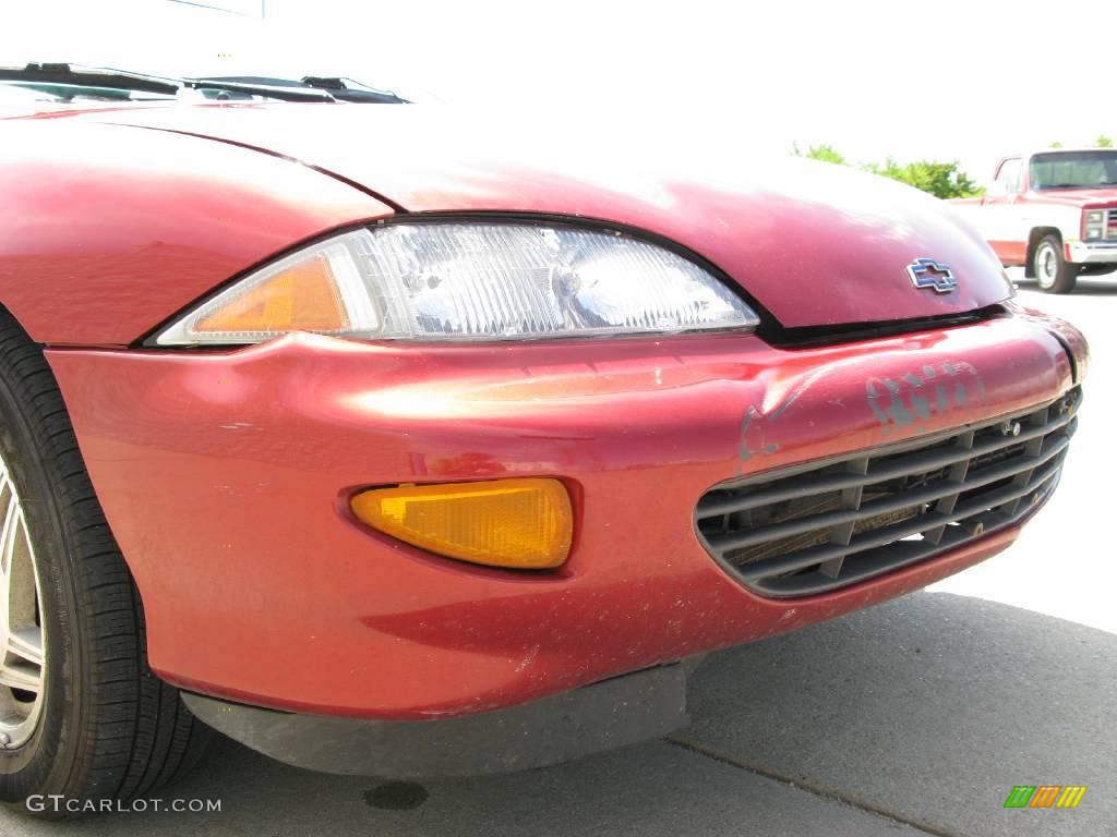 1997 Cavalier LS Sedan - Cayenne Red Metallic / Graphite photo #11