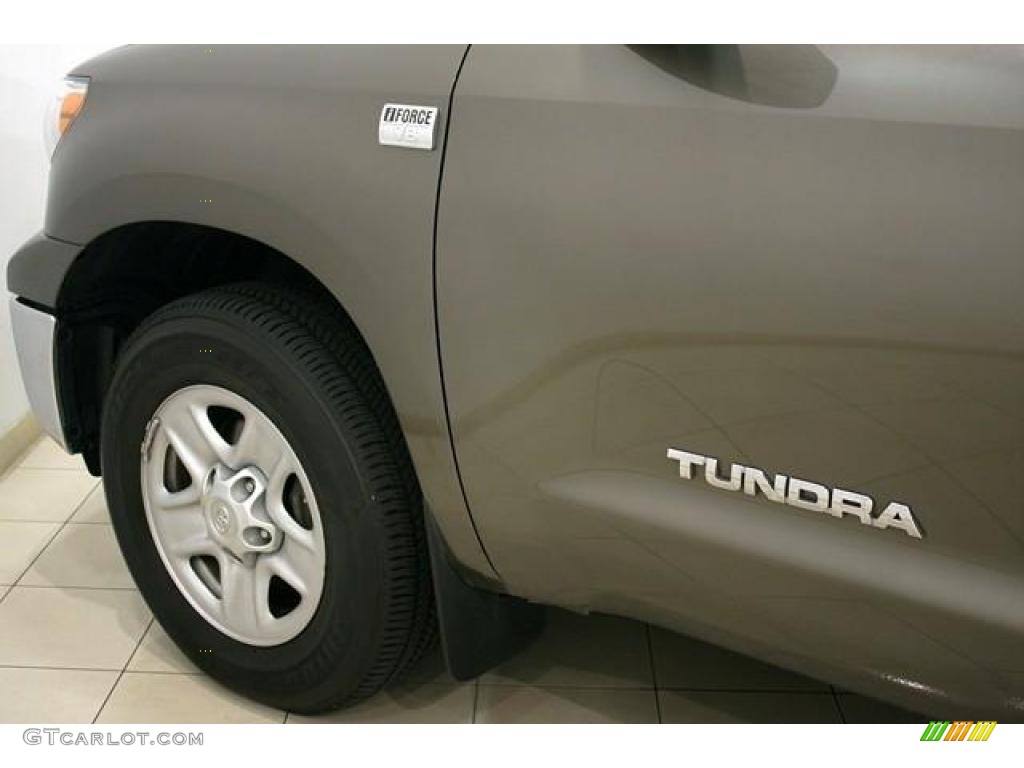 2008 Tundra Double Cab 4x4 - Pyrite Mica / Beige photo #18