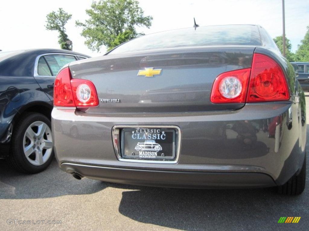 2010 Malibu LS Sedan - Taupe Gray Metallic / Titanium photo #4