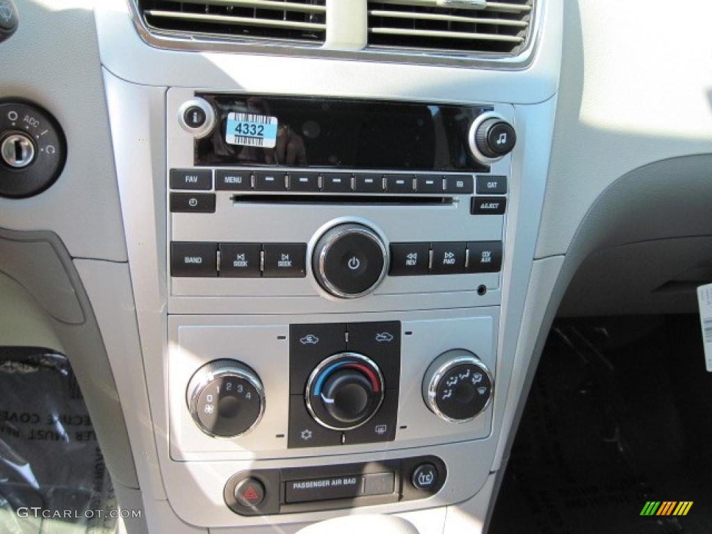 2010 Malibu LS Sedan - Taupe Gray Metallic / Titanium photo #8