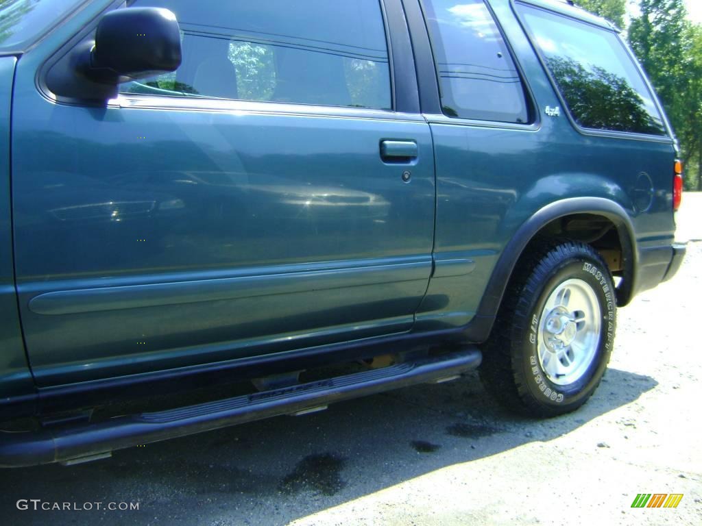 1997 Explorer Sport 4x4 - Medium Willow Metallic / Medium Graphite photo #19