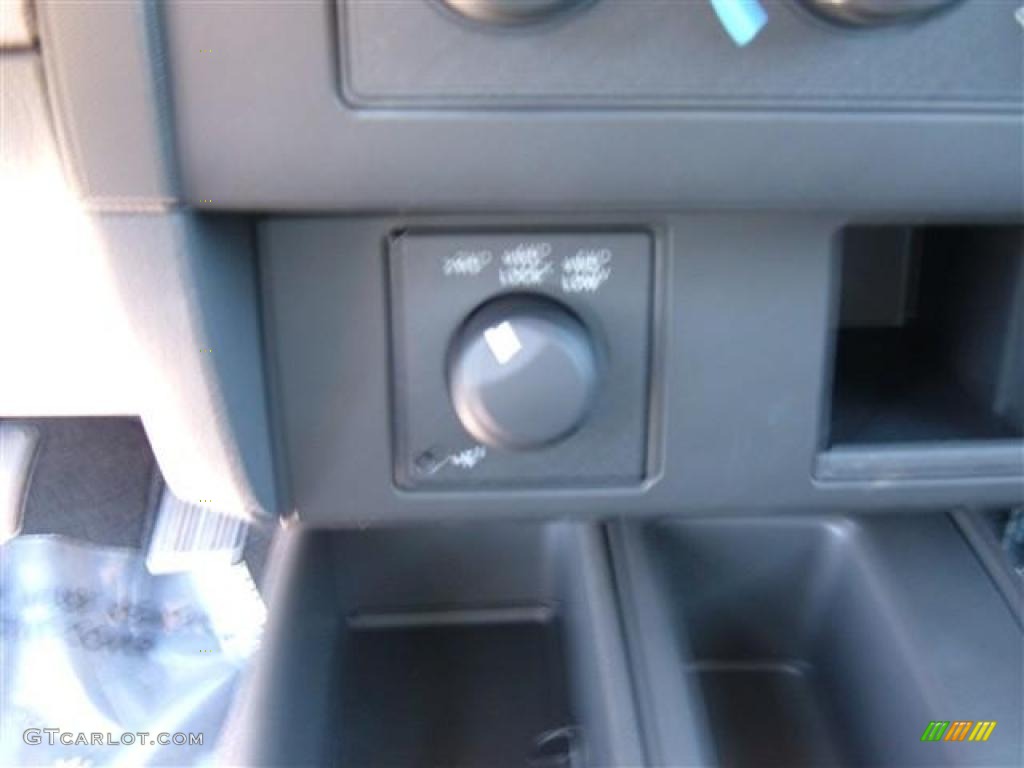 2009 Dakota Big Horn Crew Cab 4x4 - Deep Water Blue Pearl / Dark Slate Gray/Medium Slate Gray photo #15