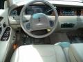 2000 White Pearlescent Tri-Coat Lincoln Town Car Signature  photo #5
