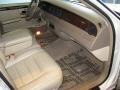 2000 White Pearlescent Tri-Coat Lincoln Town Car Signature  photo #46