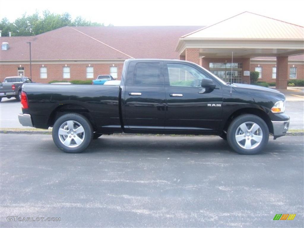 2009 Ram 1500 Big Horn Edition Quad Cab 4x4 - Brilliant Black Crystal Pearl / Dark Slate/Medium Graystone photo #4