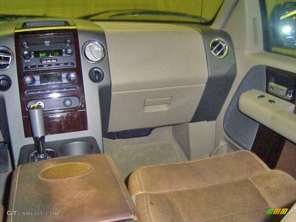 2005 F150 King Ranch SuperCrew - Black / Castano Brown Leather photo #31
