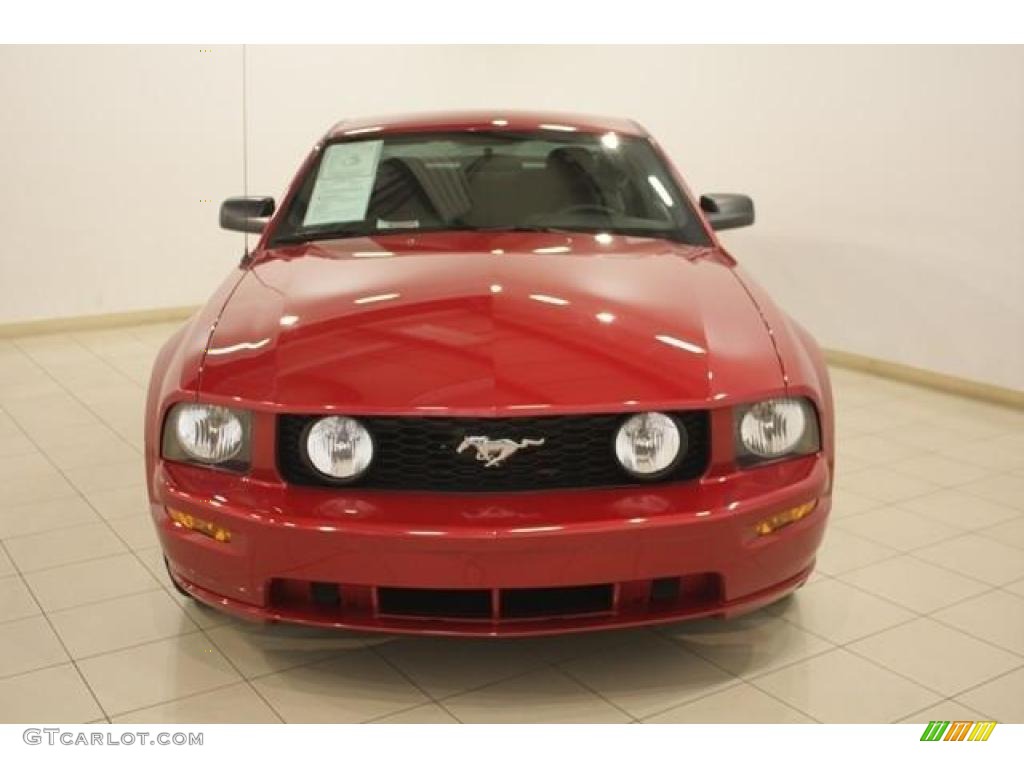 2008 Mustang GT Deluxe Coupe - Dark Candy Apple Red / Dark Charcoal photo #2