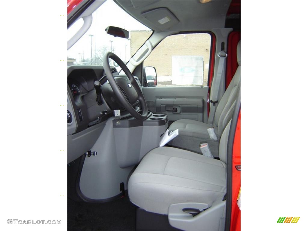 2009 E Series Van E250 Super Duty Cargo - Red / Medium Flint photo #3