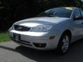 2007 CD Silver Metallic Ford Focus ZX5 SES Hatchback  photo #7
