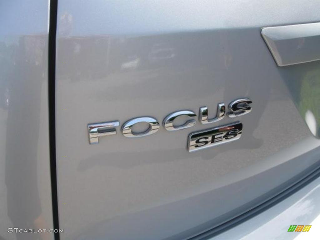 2007 Focus ZX5 SES Hatchback - CD Silver Metallic / Charcoal/Light Flint photo #41