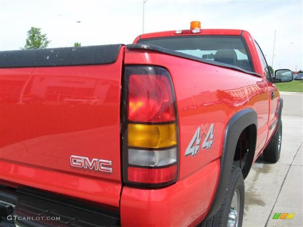 2005 Sierra 2500HD SLE Regular Cab 4x4 - Fire Red / Dark Pewter photo #9