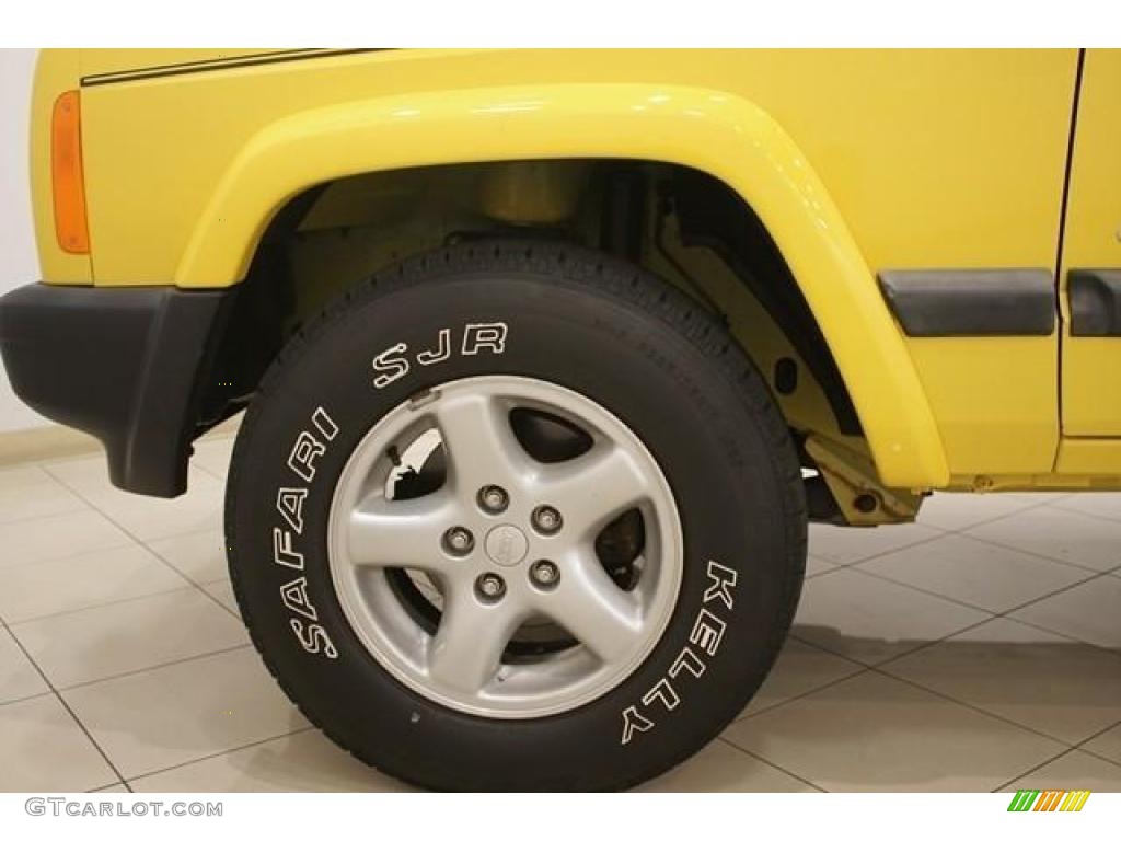 2001 Cherokee Sport 4x4 - Solar Yellow / Agate photo #20