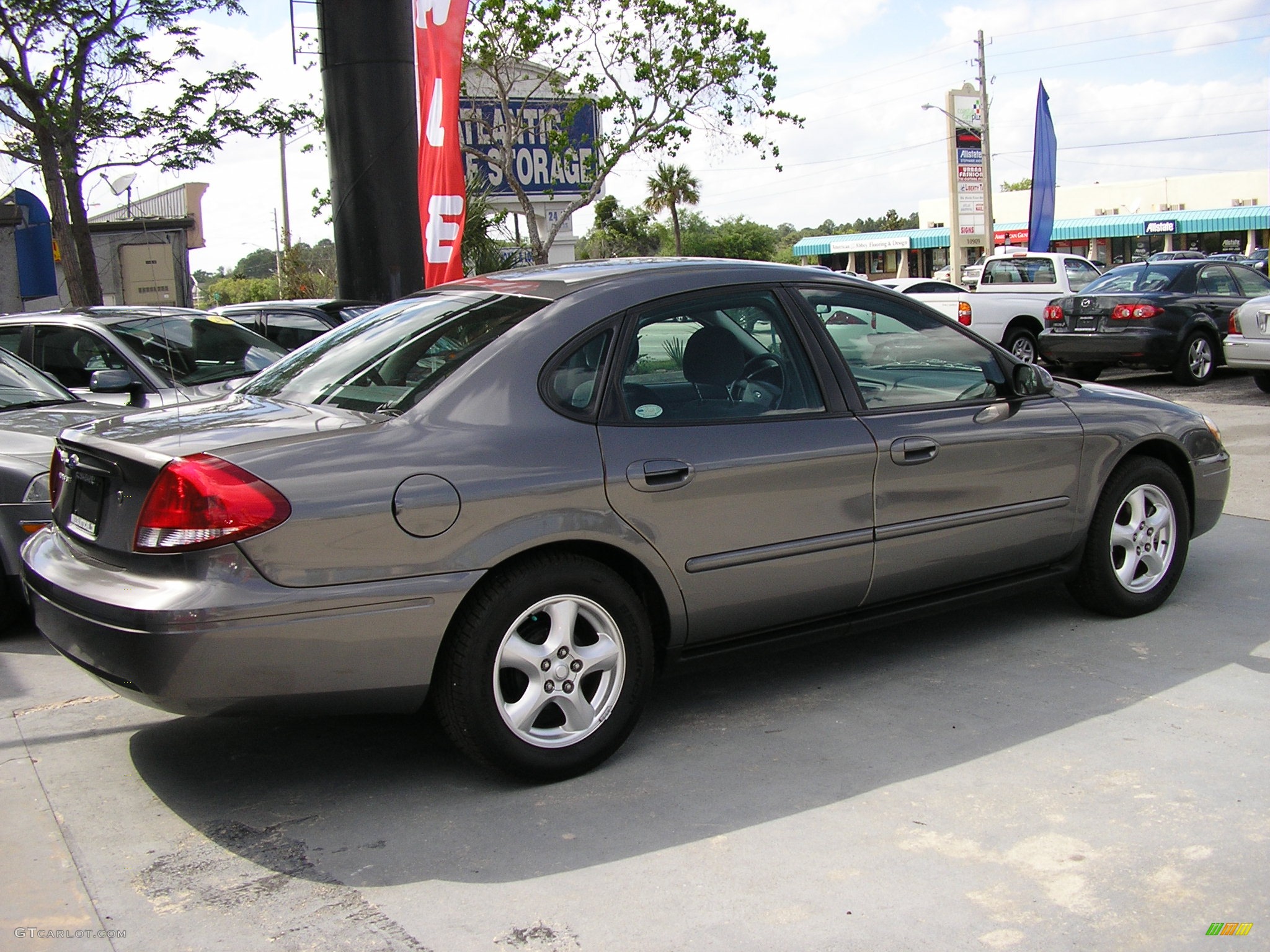 2004 Taurus SES Sedan - Dark Shadow Grey Metallic / Medium Graphite photo #5