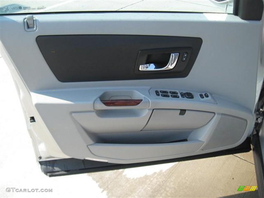 2006 SRX V6 - Light Platinum / Light Gray photo #29