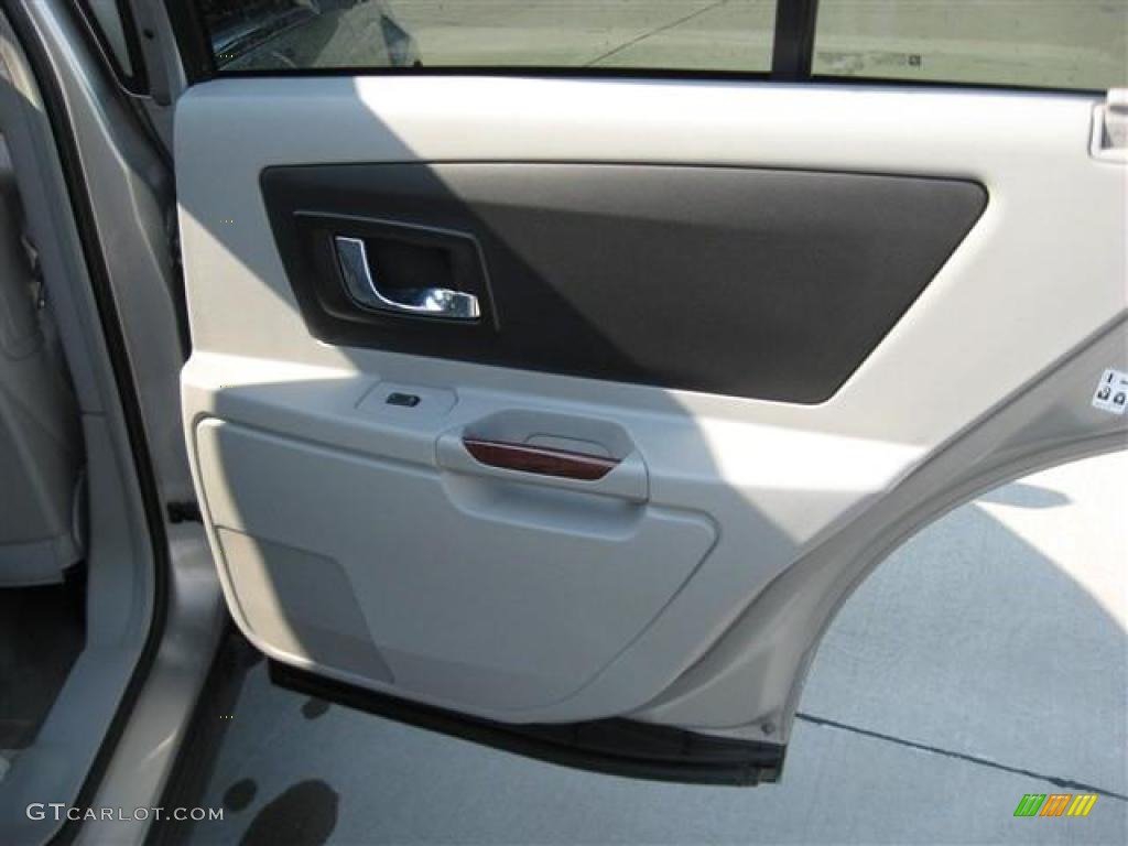 2006 SRX V6 - Light Platinum / Light Gray photo #30