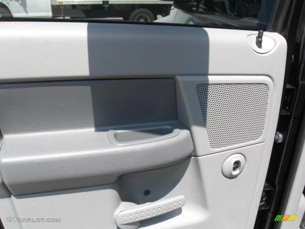 2006 Ram 1500 SLT Quad Cab 4x4 - Brilliant Black Crystal Pearl / Medium Slate Gray photo #16