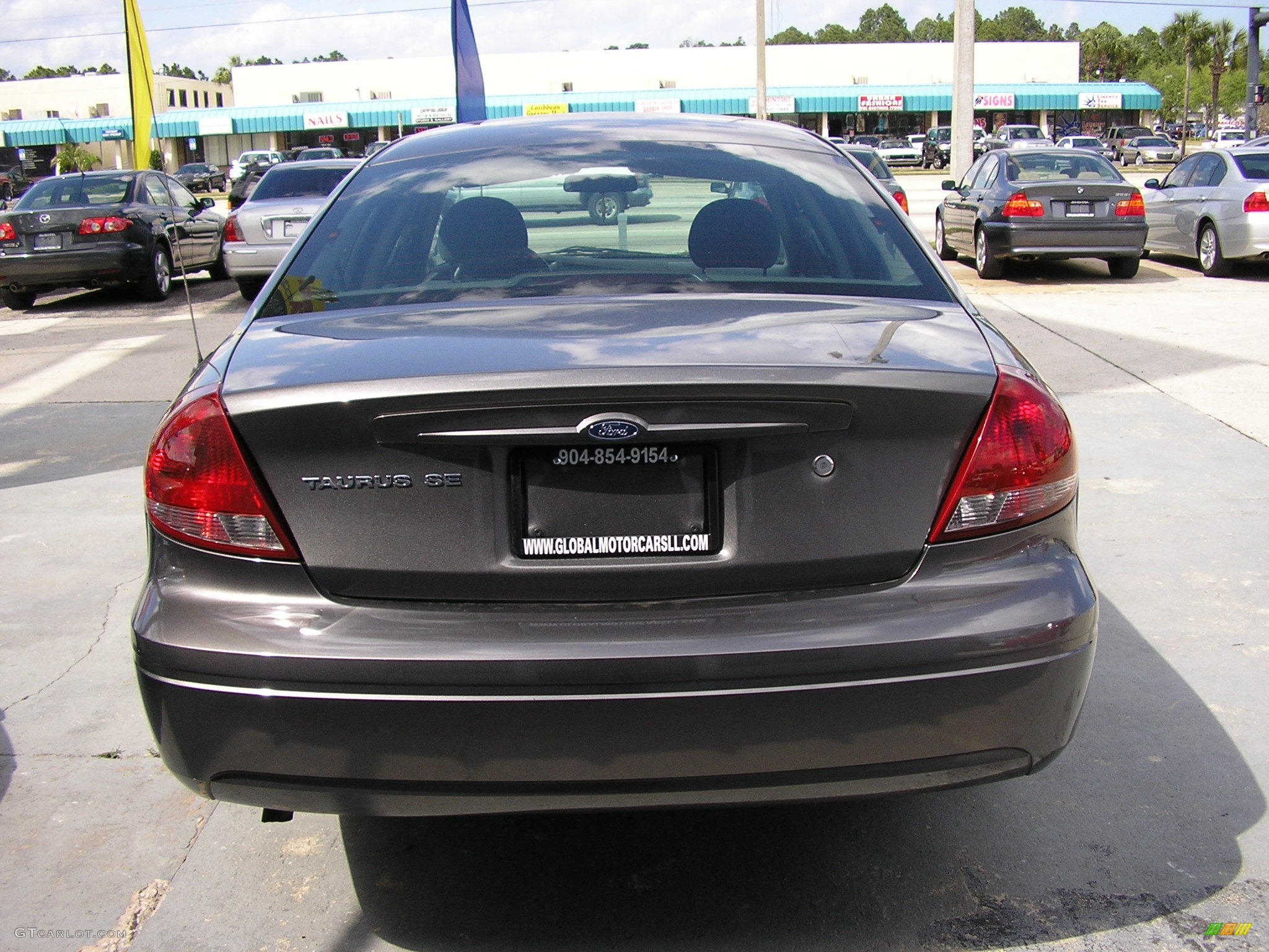2004 Taurus SES Sedan - Dark Shadow Grey Metallic / Medium Graphite photo #16