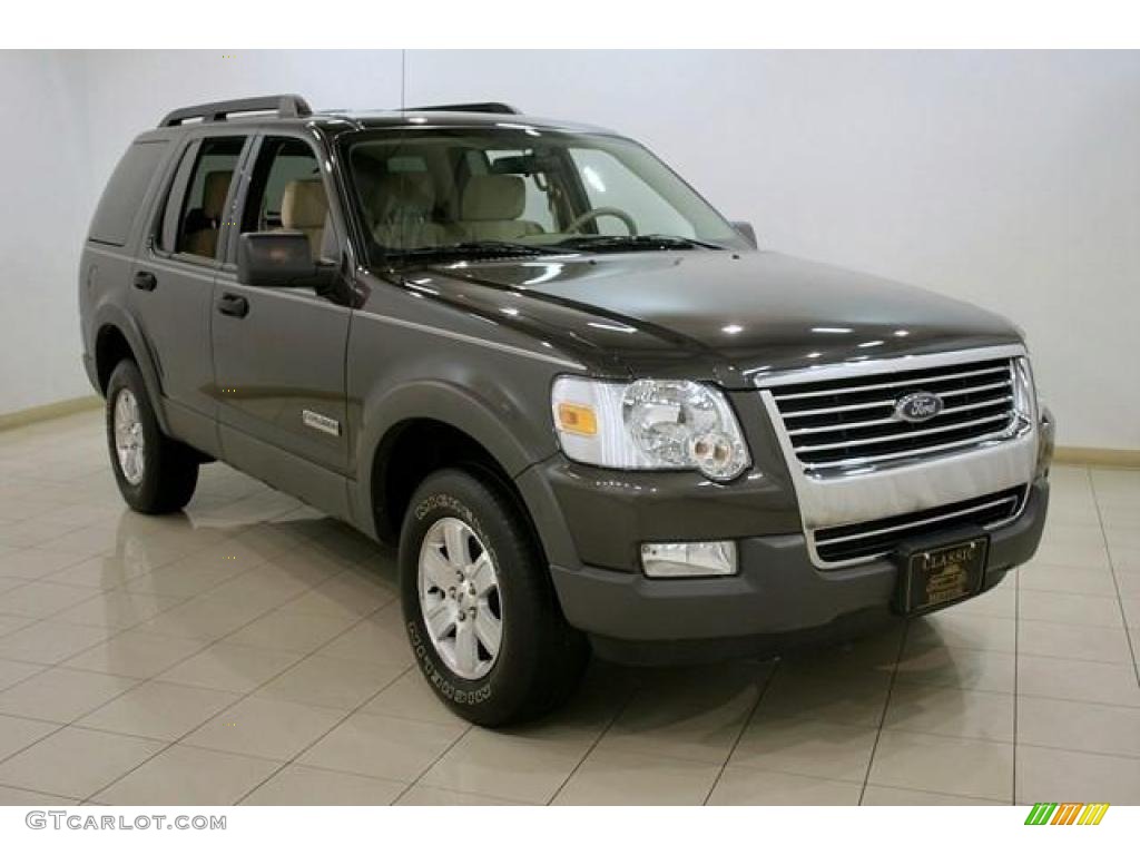 2006 Explorer XLT 4x4 - Dark Stone Metallic / Camel photo #1