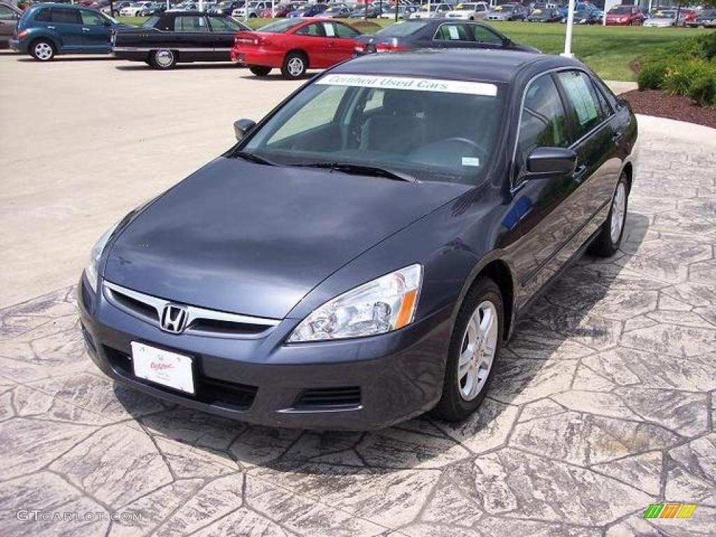 2006 Accord SE Sedan - Graphite Pearl / Gray photo #2