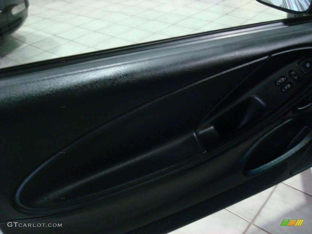 1998 Mustang V6 Coupe - Silver Metallic / Black photo #13