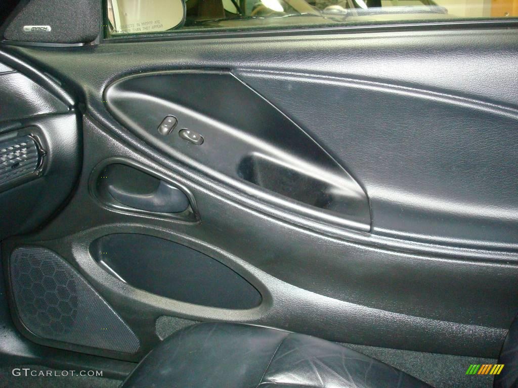 1998 Mustang V6 Coupe - Silver Metallic / Black photo #15