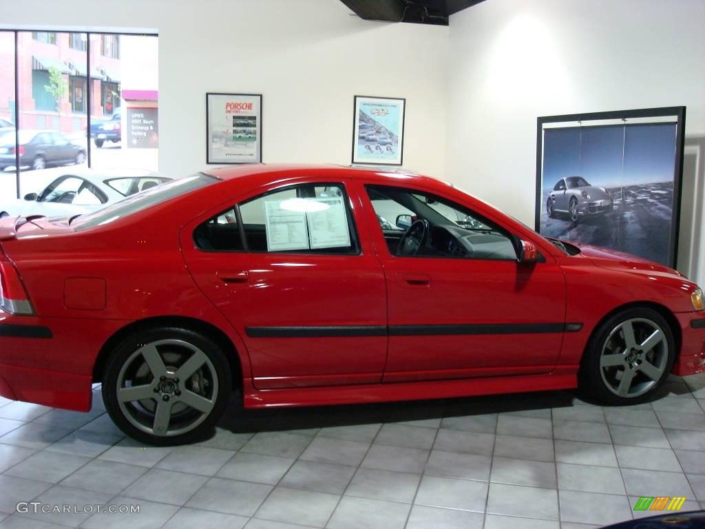 2004 S60 R AWD - Ruby Red Metallic / Nordkap Black/Blue R Metallic photo #6