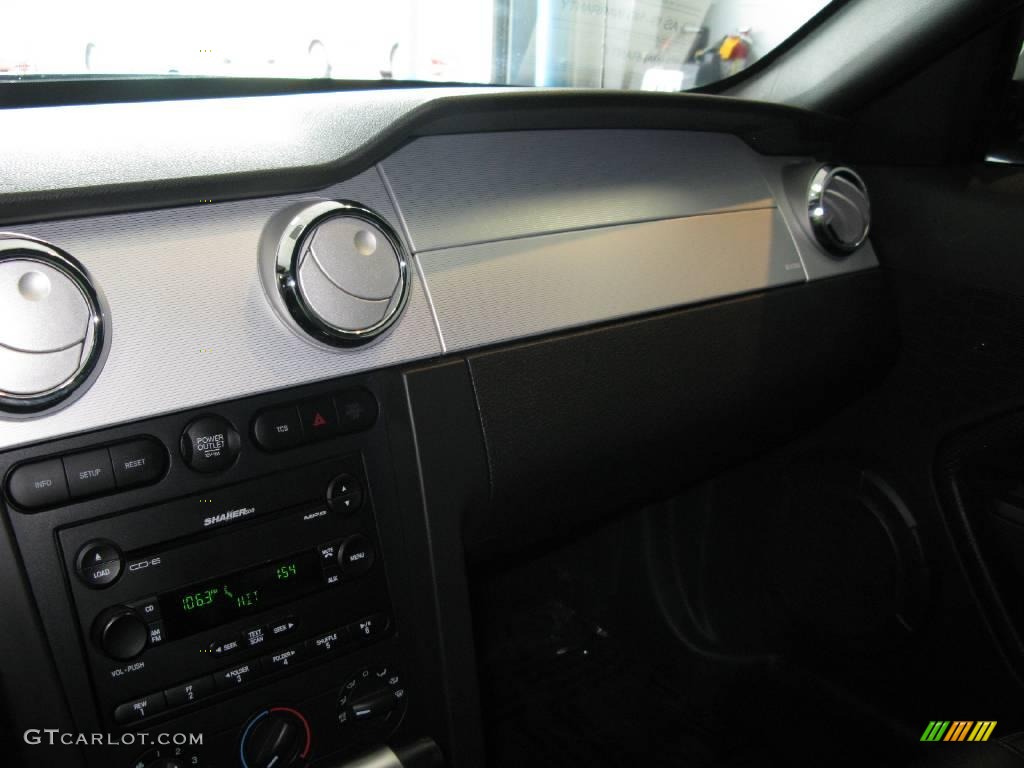 2007 Mustang GT Premium Coupe - Alloy Metallic / Dark Charcoal photo #30