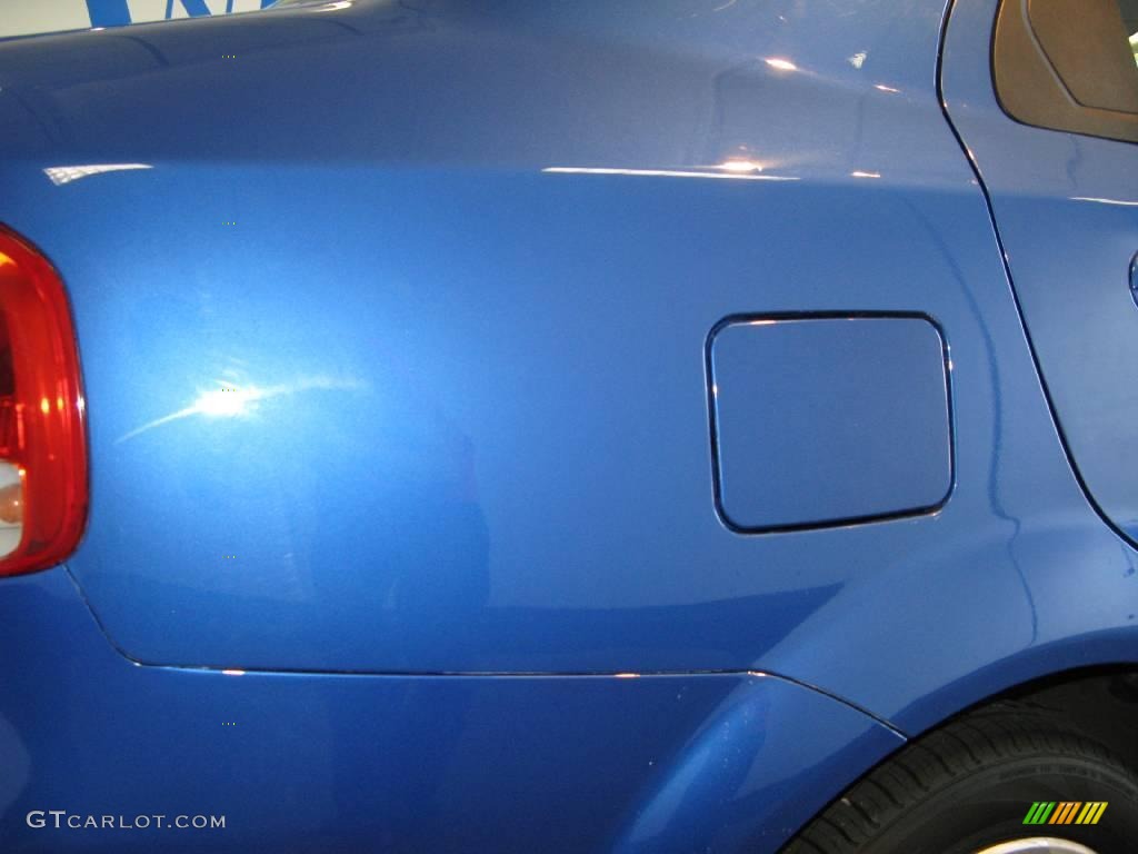 2004 Aveo Sedan - Bright Blue Metallic / Gray photo #14