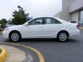 Super White - Camry XLE Photo No. 20