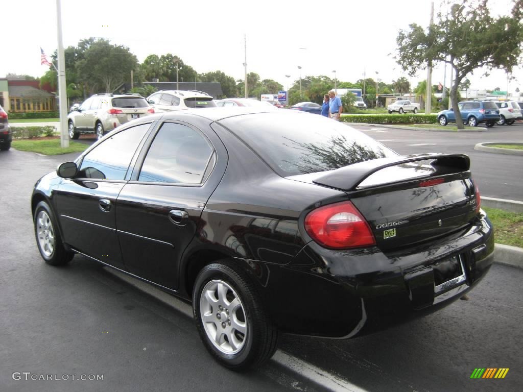 2003 Neon SXT - Black / Dark Slate Gray photo #5