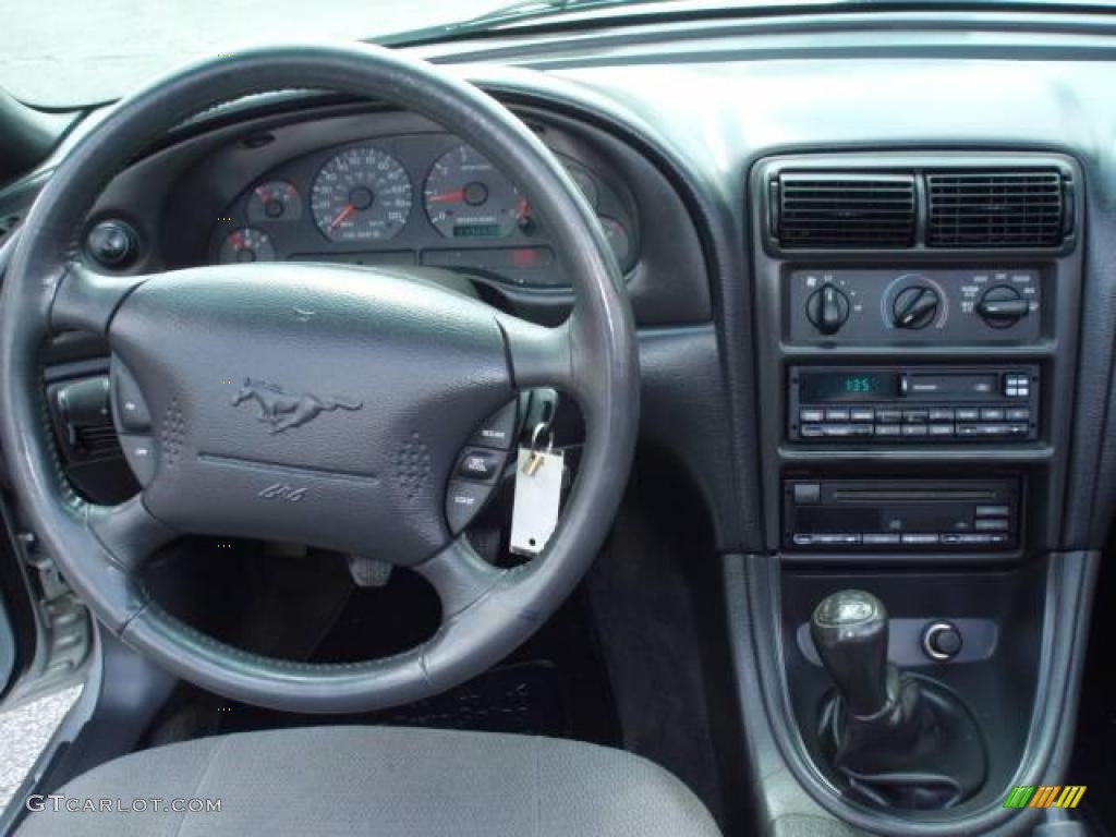 2000 Silver Metallic Ford Mustang V6 Convertible 16683529