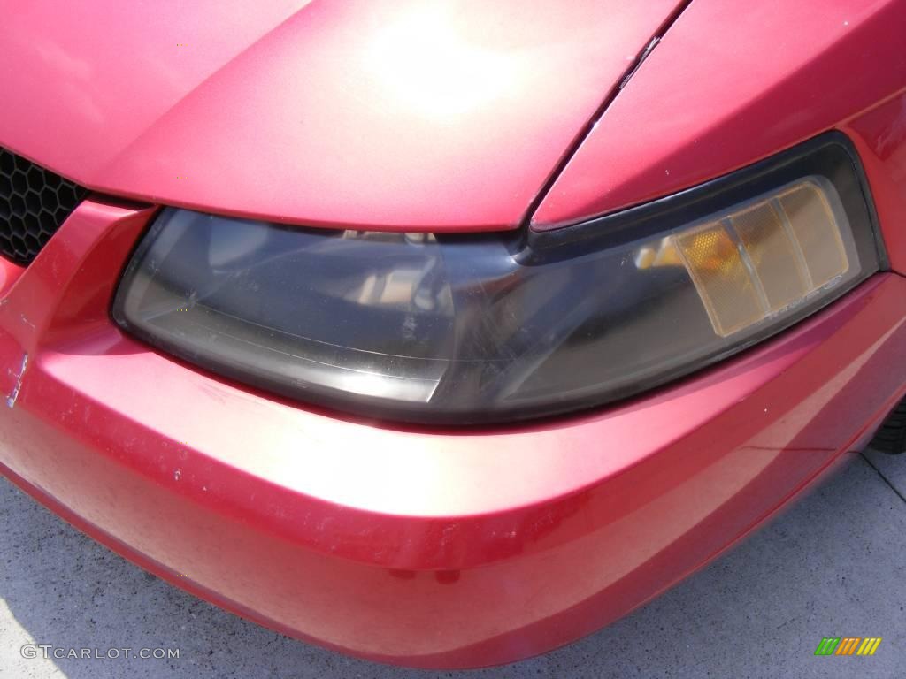 2001 Mustang V6 Coupe - Laser Red Metallic / Medium Parchment photo #10