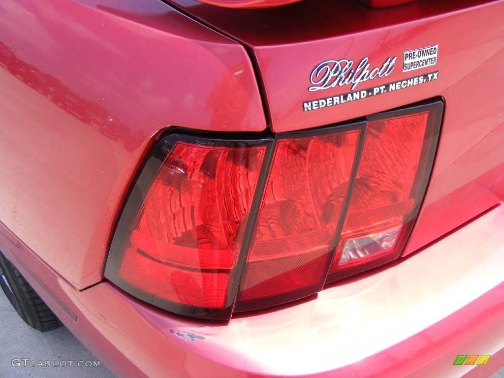 2001 Mustang V6 Coupe - Laser Red Metallic / Medium Parchment photo #15