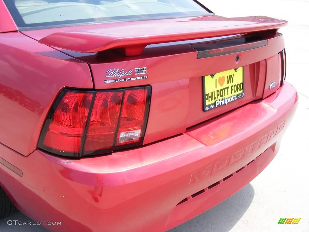 2001 Mustang V6 Coupe - Laser Red Metallic / Medium Parchment photo #16
