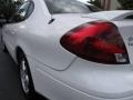 2003 Vibrant White Ford Taurus SEL  photo #19