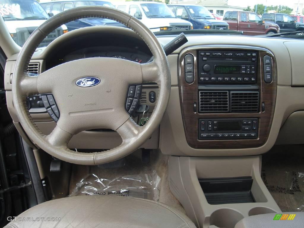 2004 Explorer Eddie Bauer 4x4 - Aspen Green Metallic / Medium Parchment photo #21